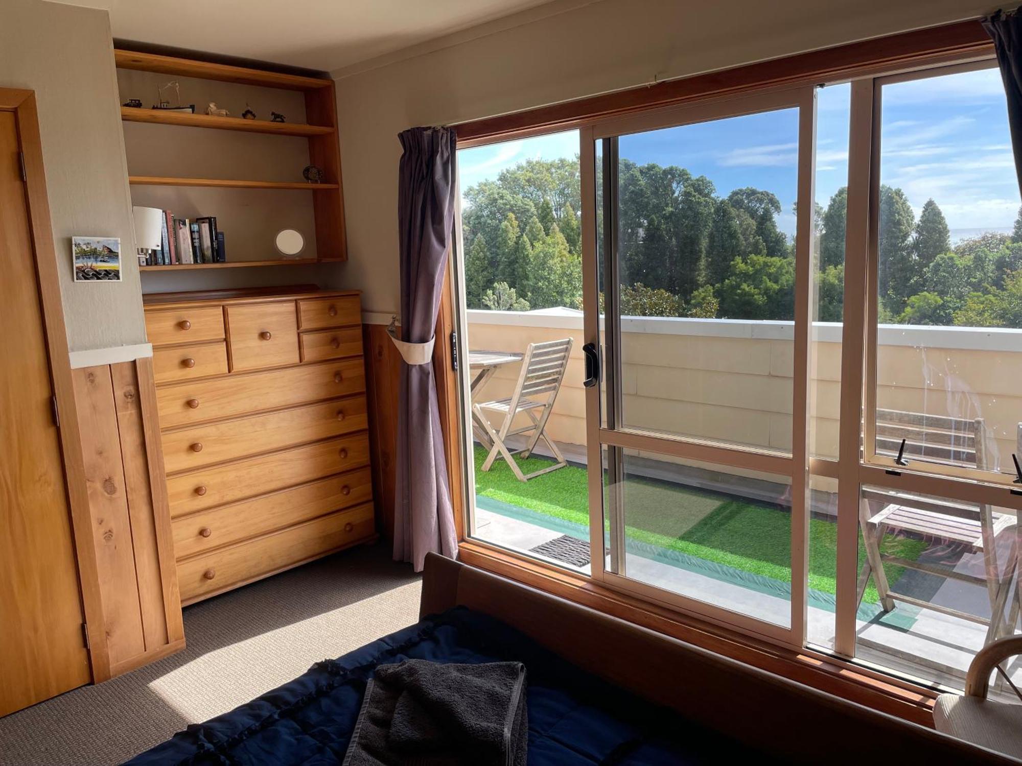49 On Jans Beach Break Oakura Exterior photo