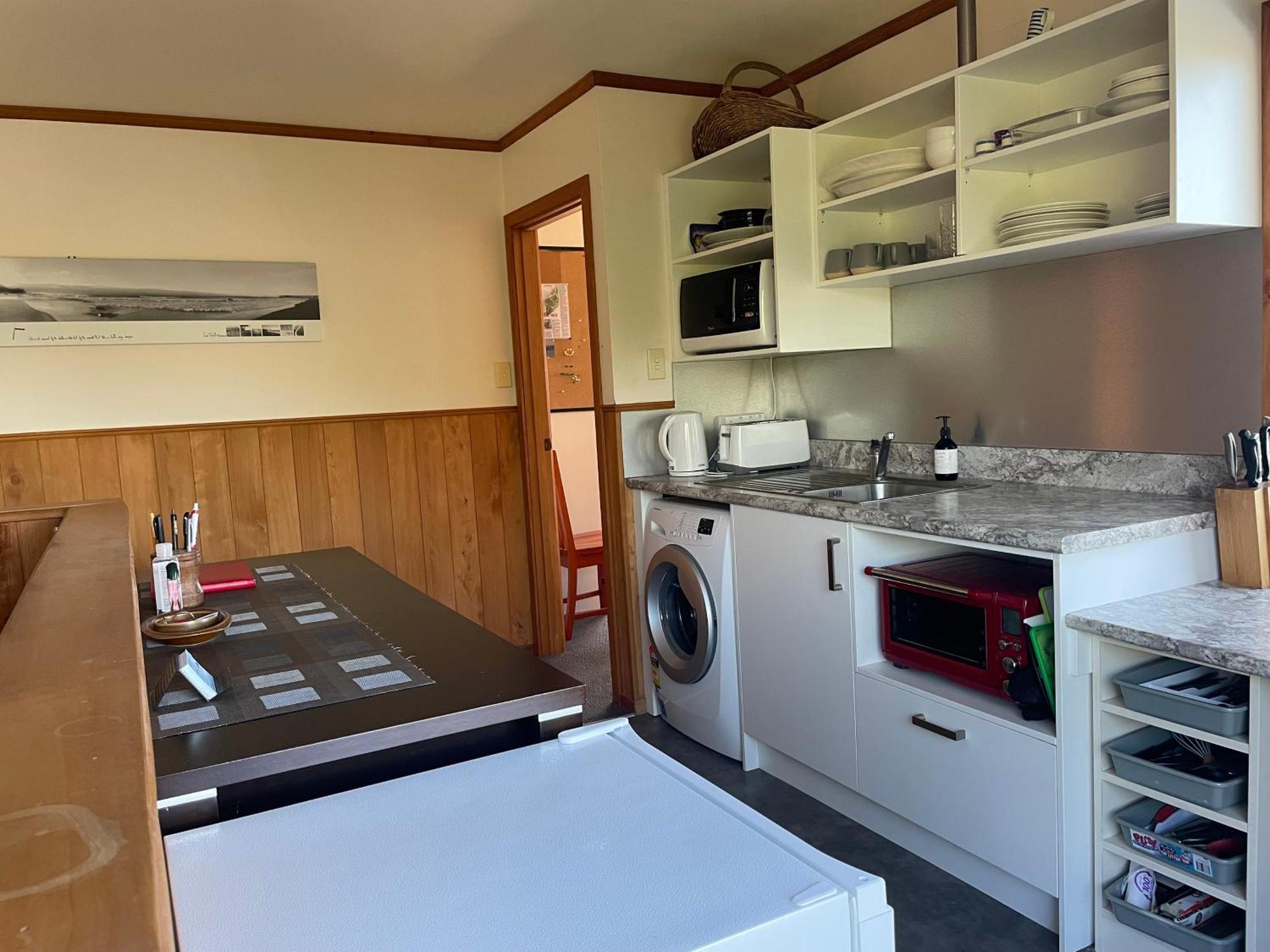 49 On Jans Beach Break Oakura Exterior photo