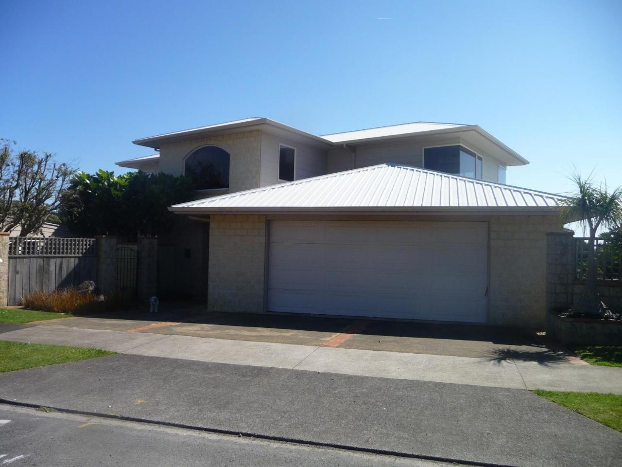 49 On Jans Beach Break Oakura Exterior photo